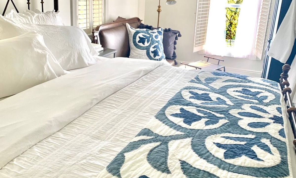 Port Hope House | Plantation House Bed & Breakfast