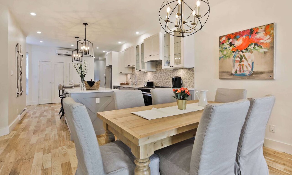 Mile End Apartment | Plateau Mt Royal-Mile End |3BDRS-2BA&Parking