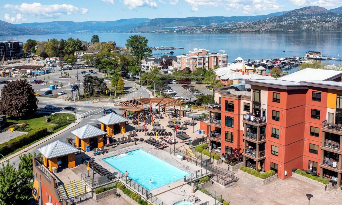 South Pandosy Hotel | Playa Del Sol Retreat 550 | Pool + Hot Tub | Sleeps 6
