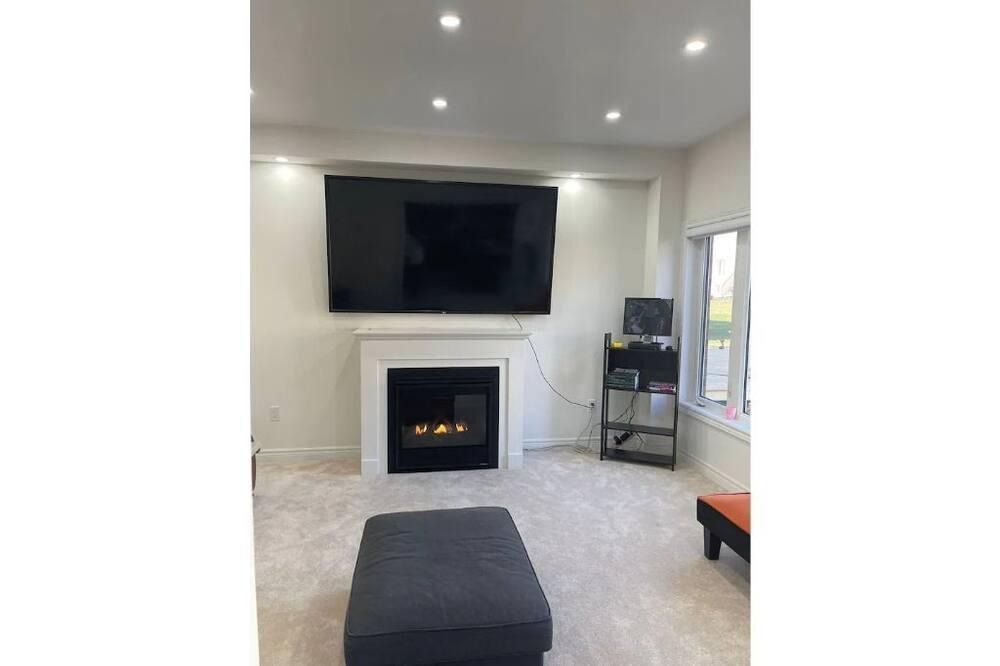 Oshawa House | Prestigious Luxury Villa