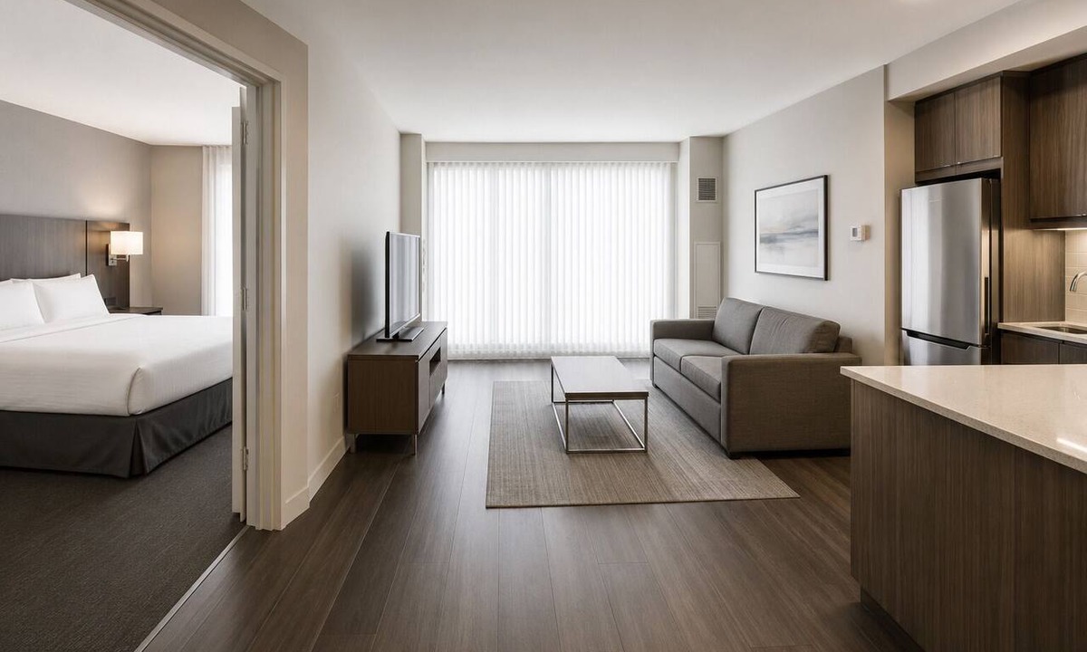 Niagara Hotel | Prime 1BR Suite Near Union Station & Toronto Highlights