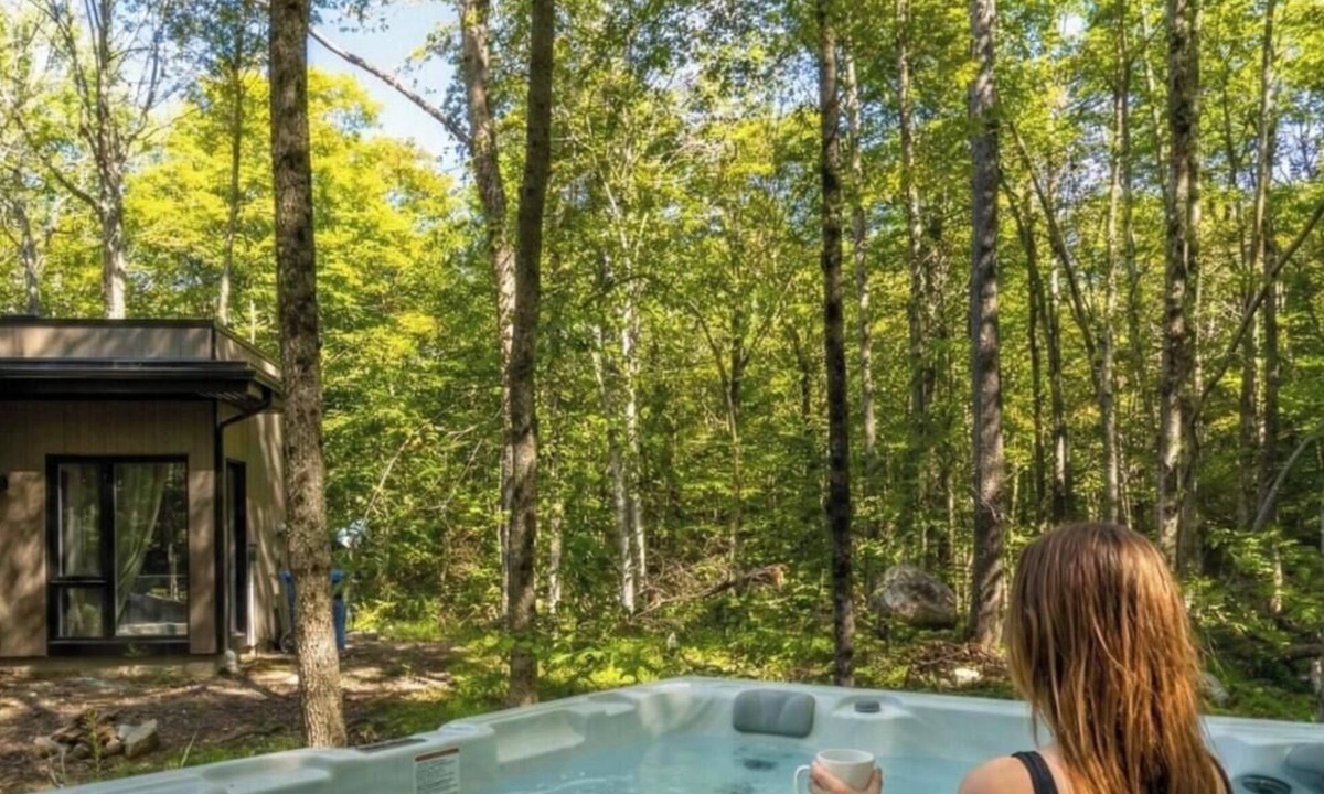 Pine Hill Ski Chalet | Prime Hill - Private Spa, Nature & Golf. Lake & Kayak