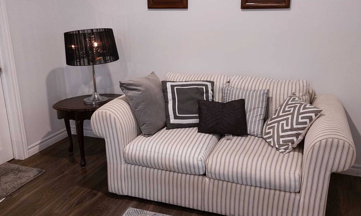 Guelph Apartment | Private Double room in a Guest Unit