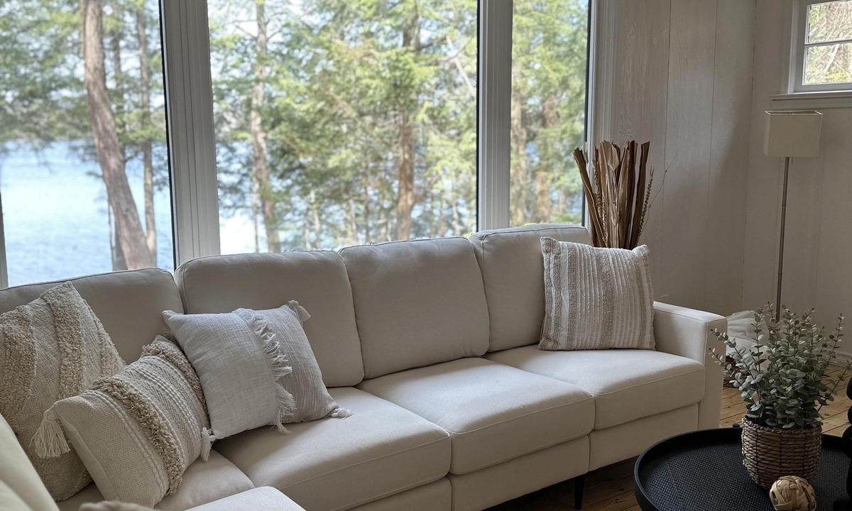 Muskoka Lakes Cottage | Private escape with over 200 feet of lakefront on Stewart Lake!