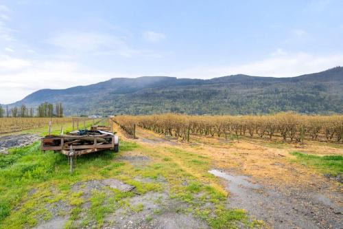 Sumas Prairie House | Private Farm Escape with Modern Comforts