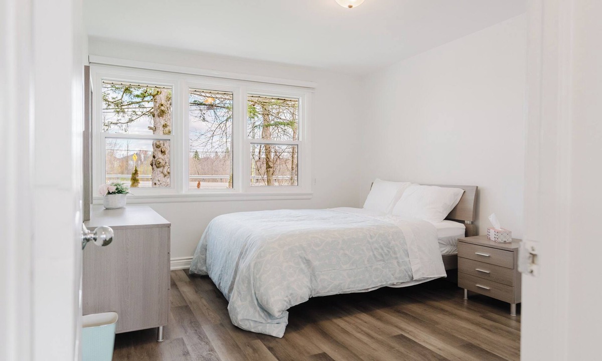 Ottawa Division House | Private room in ottawa