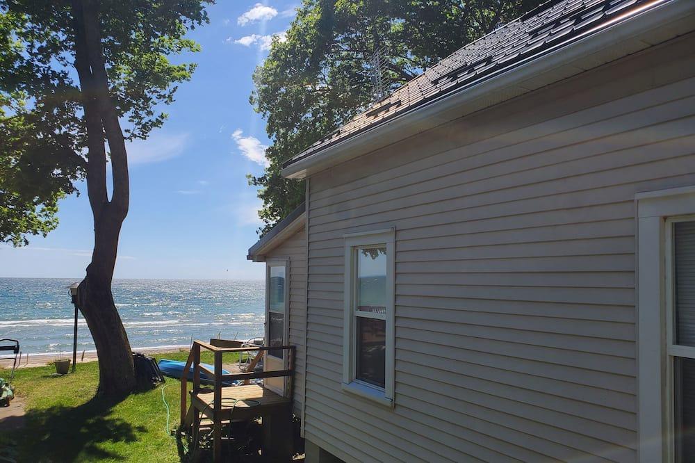 Wainfleet Cottage | Private sand beach. Lakefront. Spacious LongBeachCottages.com – Cottage #3