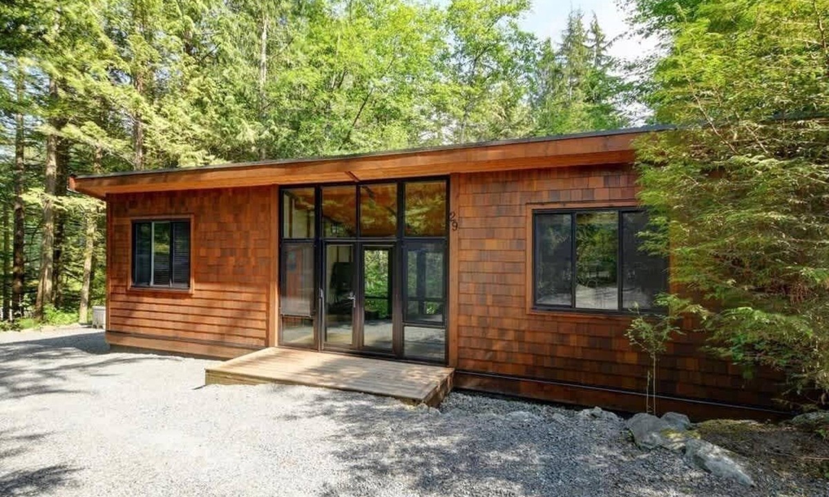 Port Renfrew Cabin | Private treed setting - no pets - garden view