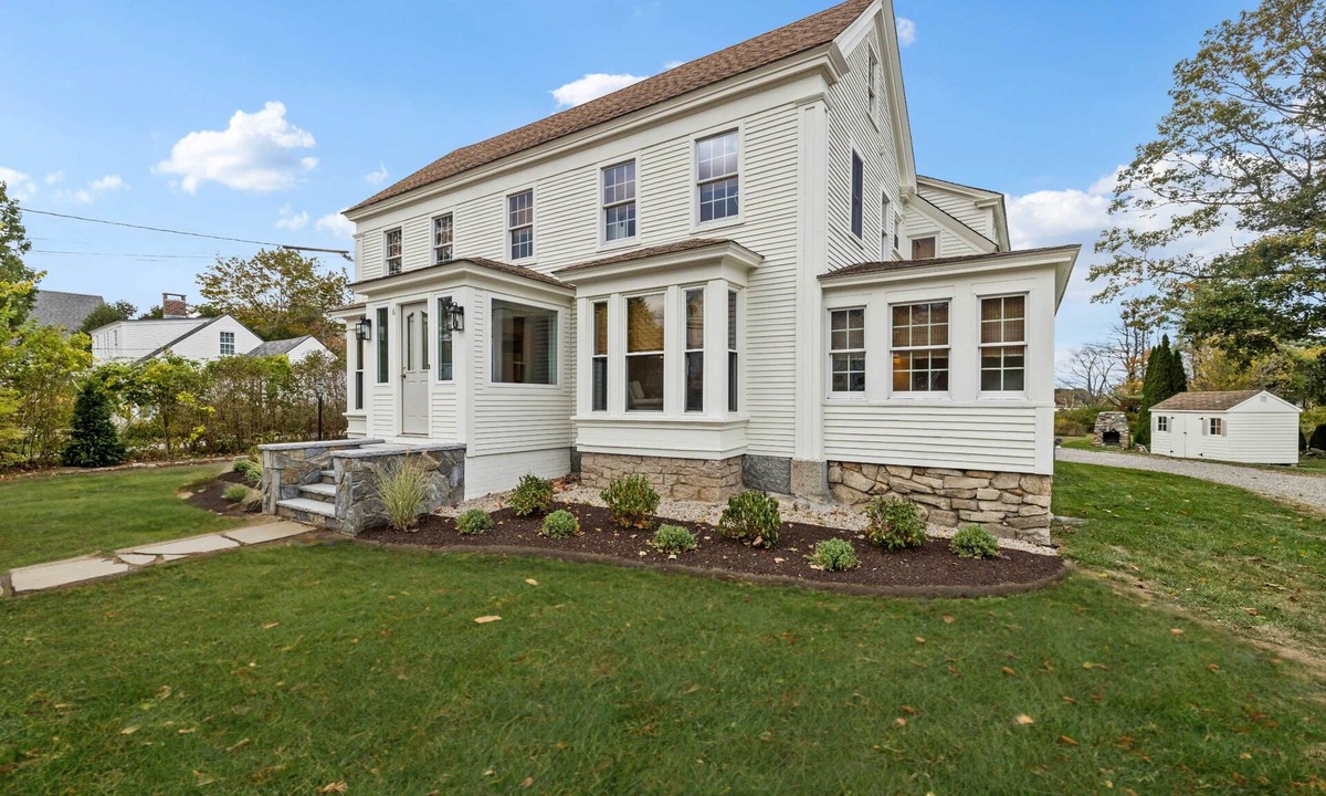 Cape Porpoise House | Quintessential Cape Porpoise Home with Water Views