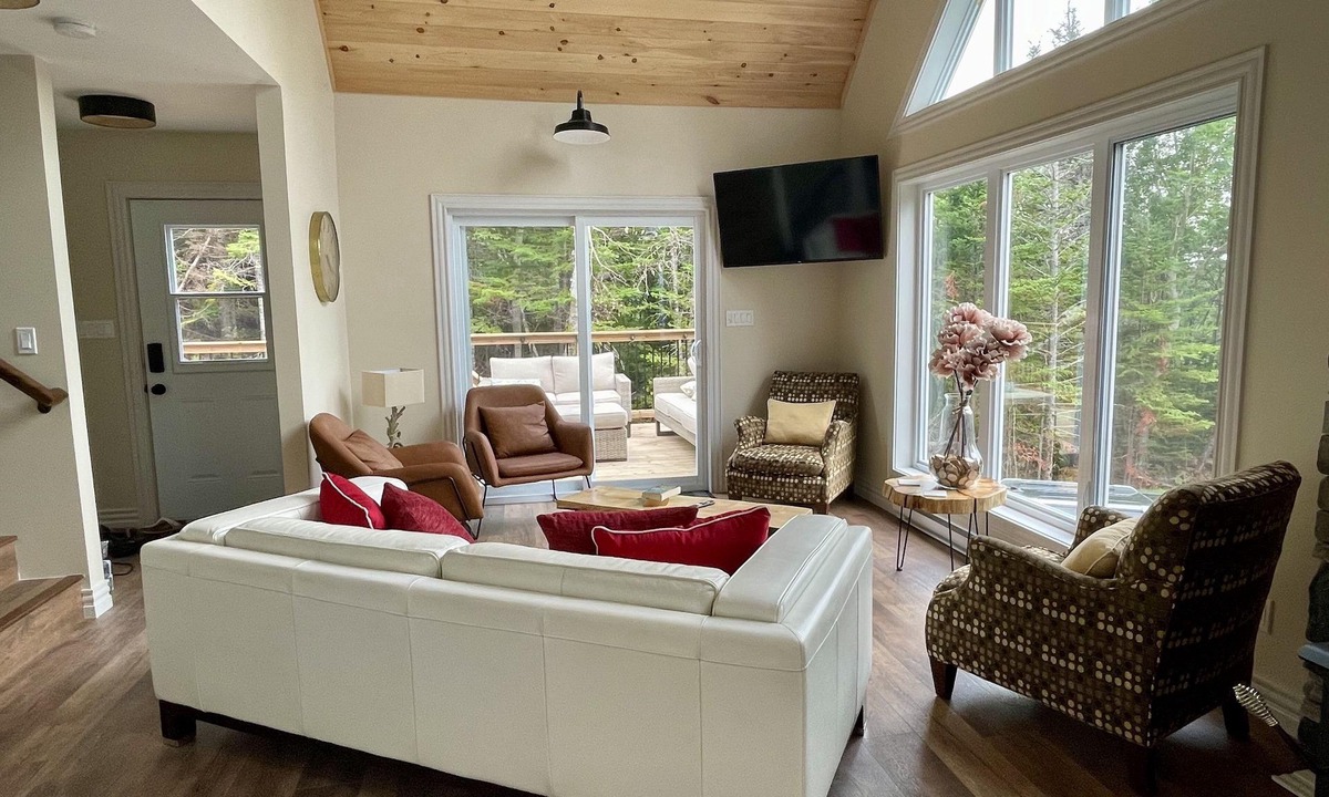 Port Blandford Cottage | Relax and Revitalize at Sprucewood Cottage