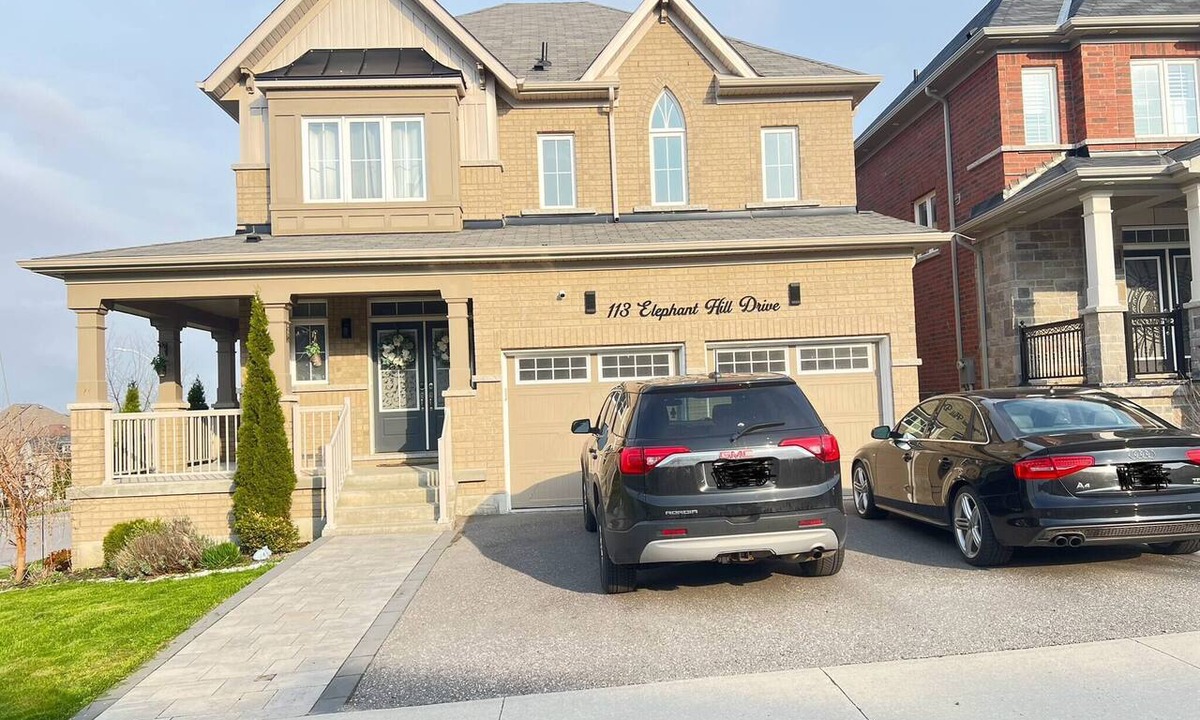 Bowmanville House | Relaxing 4-Bedroom Retreat in Bowmanville, Clarington