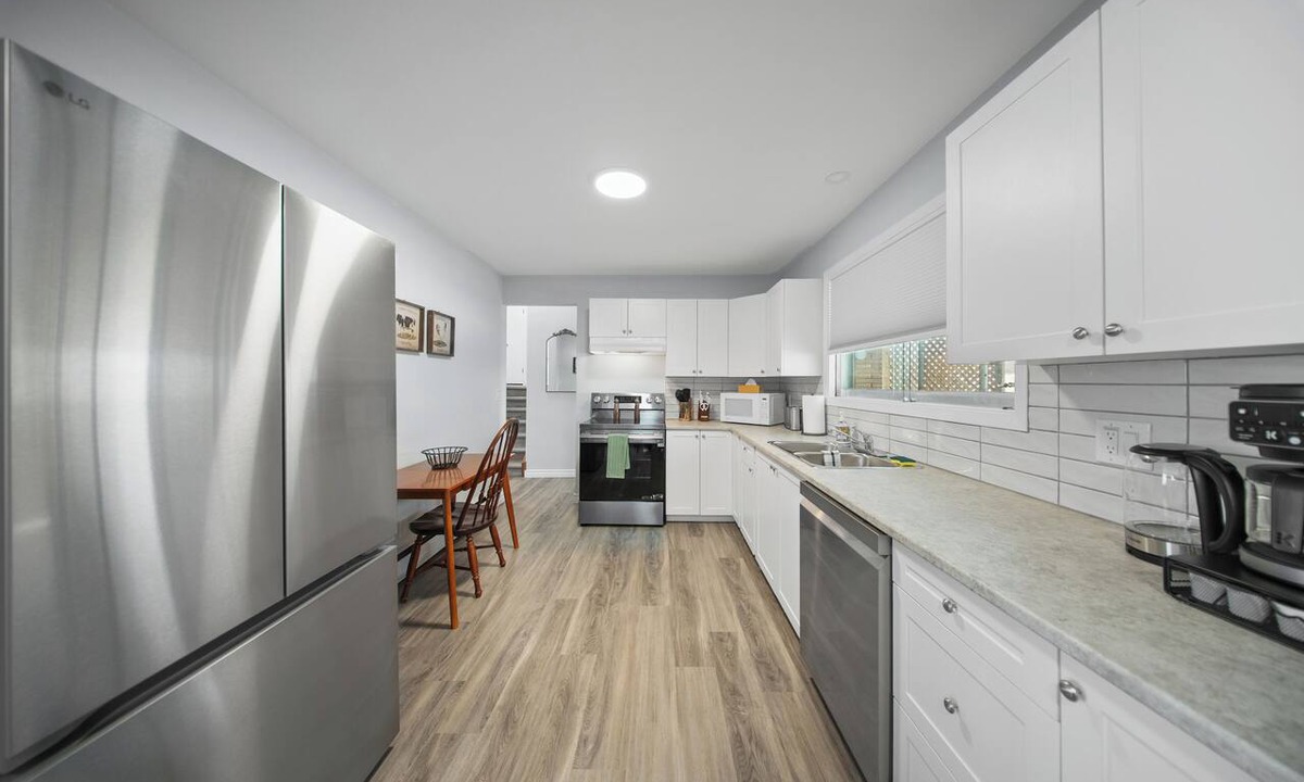 Algoma District House | Renovated Stylish Retreat-Central & Fully Equipped
