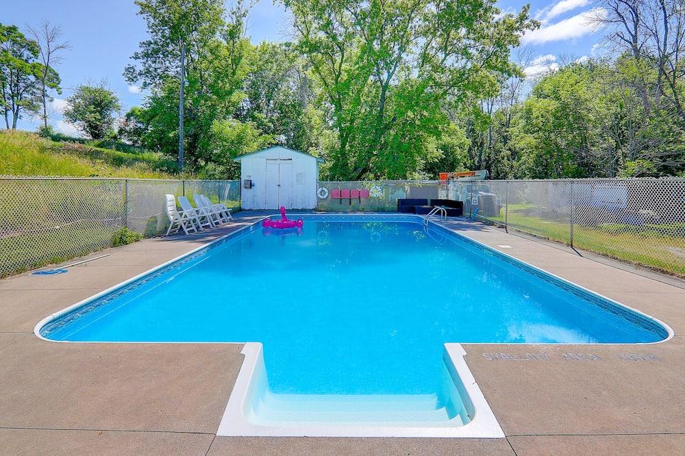 Roseneath Cottage | Rice lake 2 bedrooms waterfront cottage