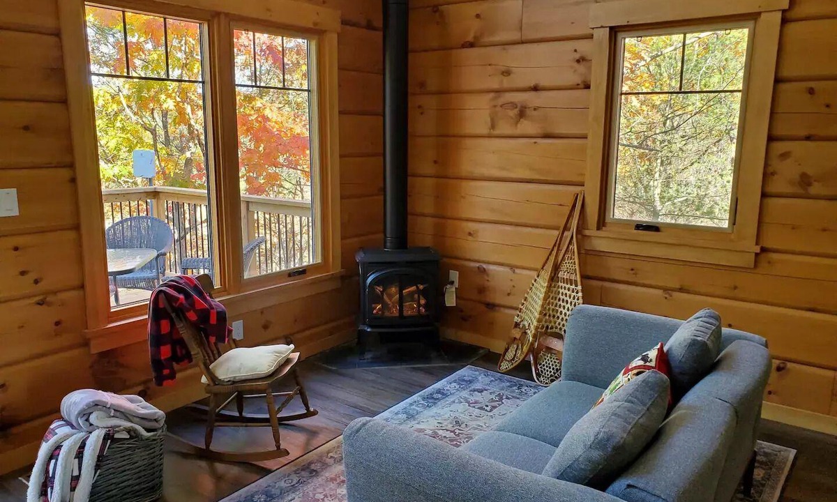 Rideau Lakes Cottage | Rideau Lakes Log Cabin