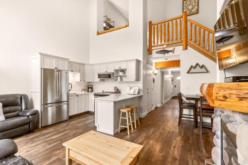 Fernie Apartment | Riverside Condos by Fernie Central Reservations