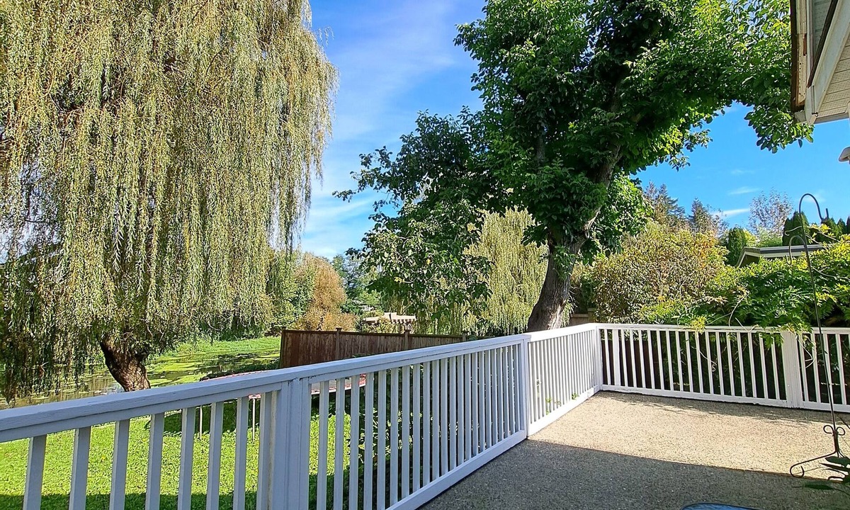 Chilliwack Proper Village West House | Riverside Escape