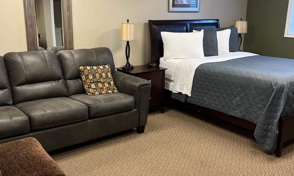Milton Hotel | Riverview Suites