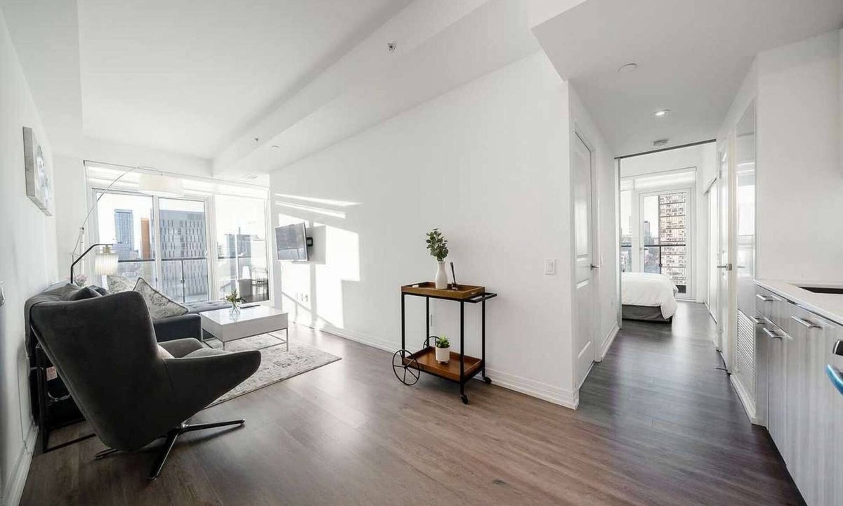 Garden District Hotel | RivetStays | The Jarvis Family Suite – 2 Bedroom + Den Suite