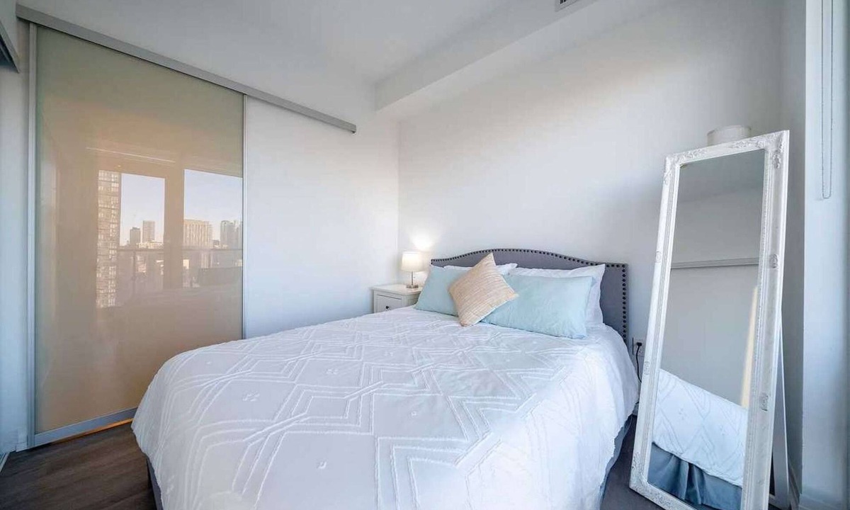 Garden District Hotel | RivetStays | The Jarvis Presidential Suite – 2 Bedroom + Den Suite