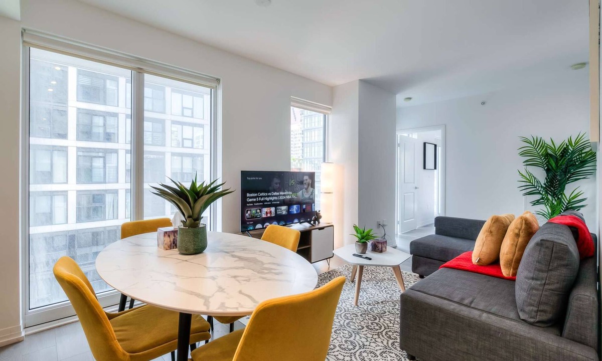 Garden District Hotel | RivetStays | The Jarvis Royal Suite – 2 Bedroom Suite
