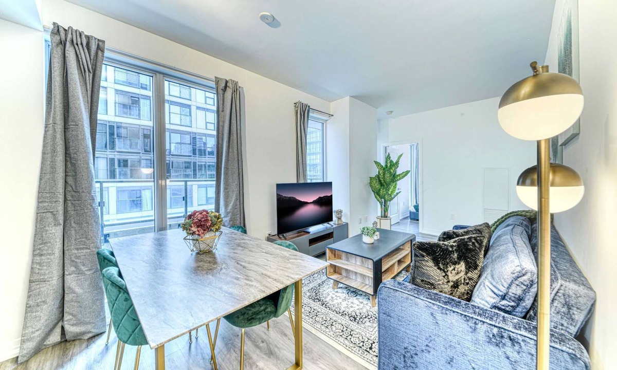 Garden District Hotel | RivetStays | The Jarvis Superior Suite – 2 Bedroom Suite