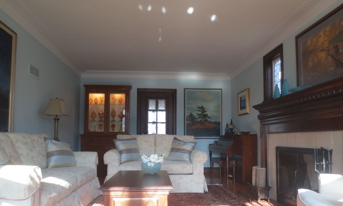 Thorold Bed & Breakfast | Robinsong Bed and Breakfast