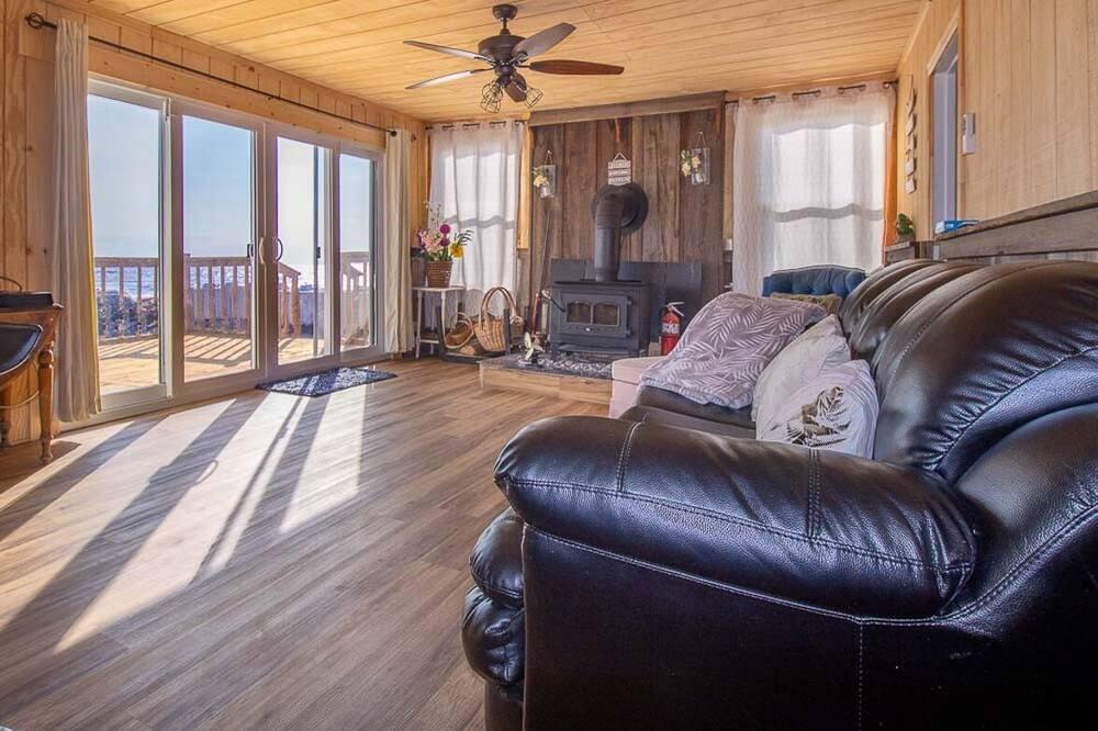 Long Point Cottage | Rock This Wave - Three Bedroom Cottage, Sleeps 8