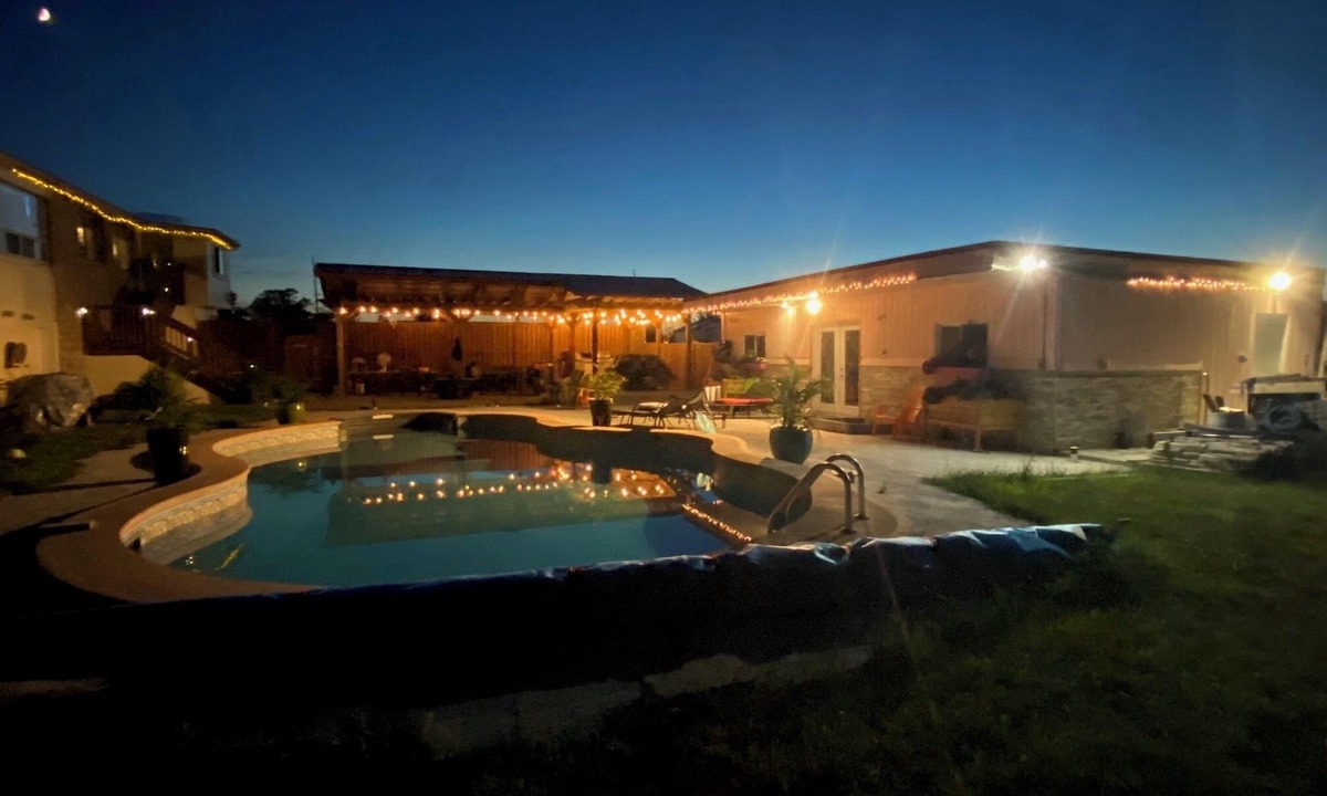 Lincoln Bed & Breakfast | Royal BnB #1 w/private attached bath and kitchenette. @Royal DeMaria's Winery