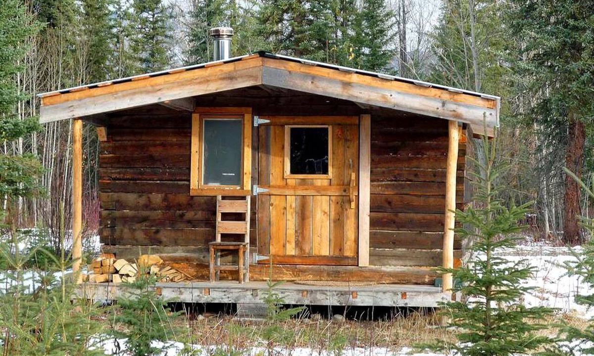 Faro Cabin | Rural Off-Grid Cabin Rental in the Heart of Yukon Territory, Canada