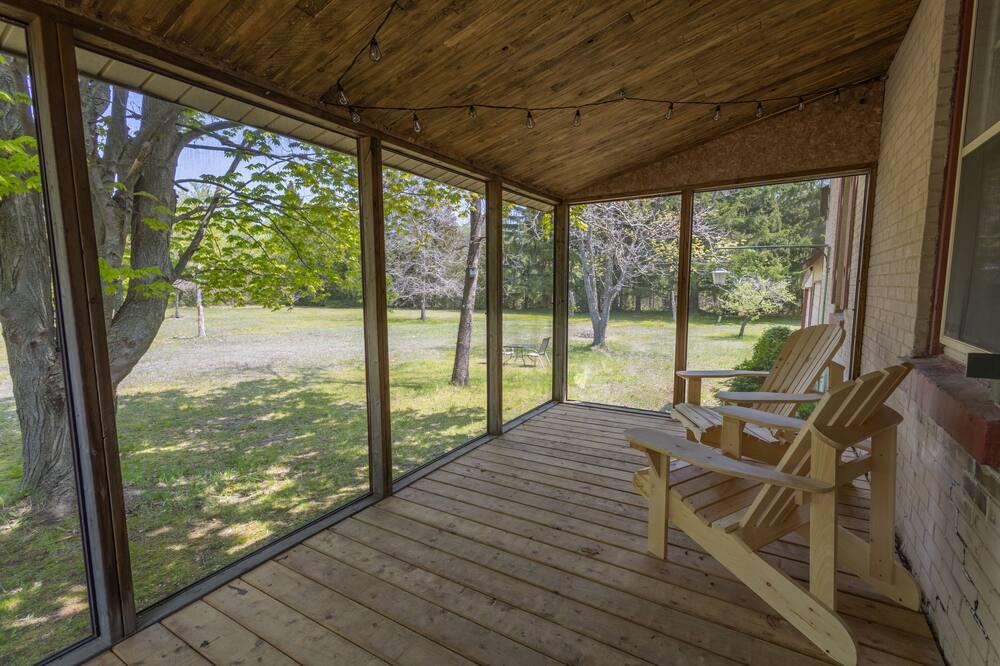 South Bruce Peninsula Cabin | Sauble Beach School House