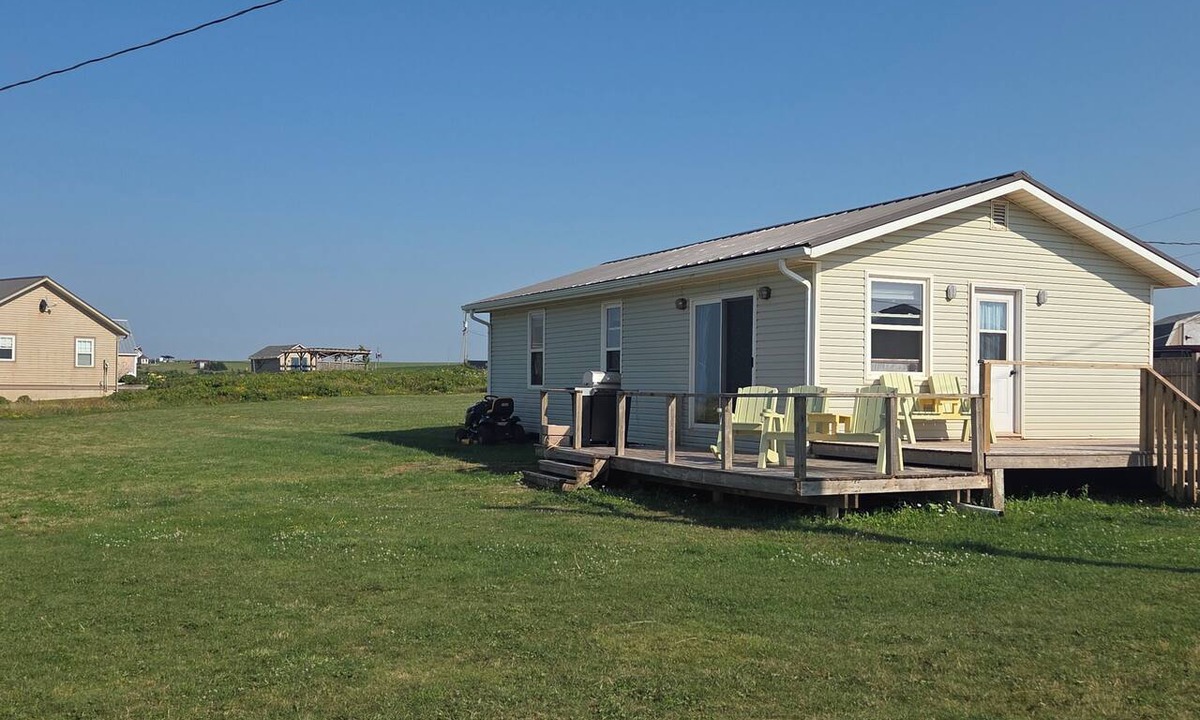 French River Cottage | Seaside Cottage just minutes from the beach!
