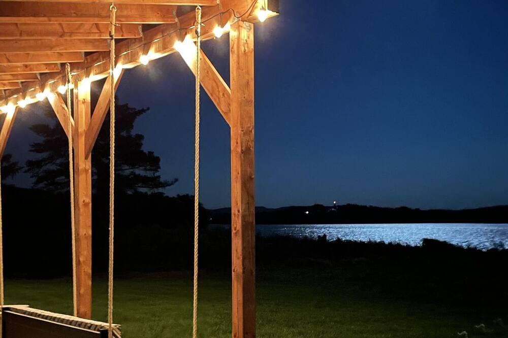 Woodburn Cottage | Seaside Seacan