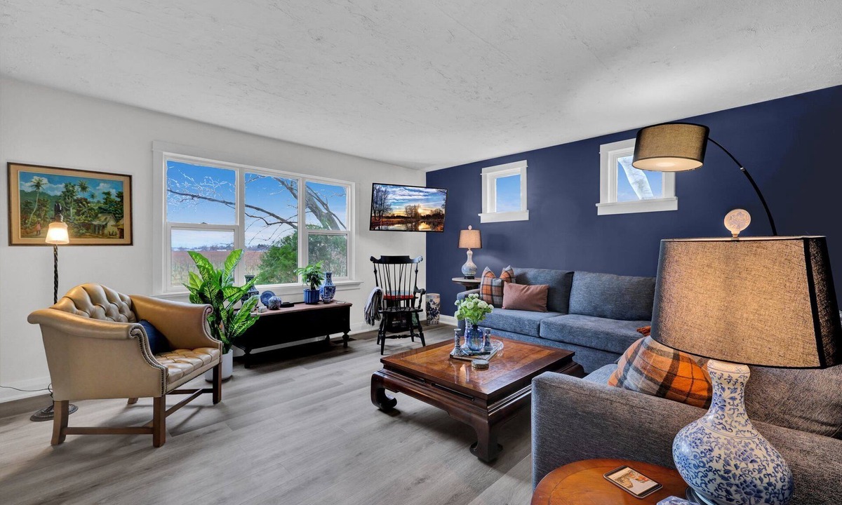 Niagara-on-the-Lake House | Secluded Farm Home 3 BR - mins to Wineries & Old Town