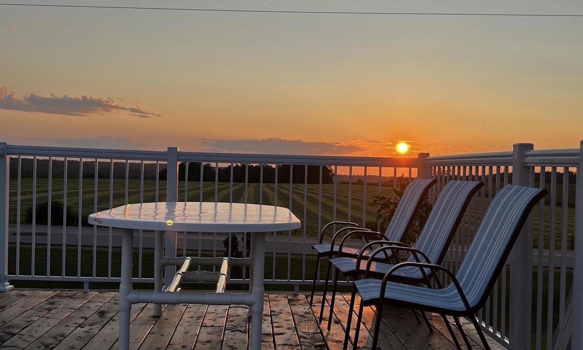 Saint Peters Bay Cottage | Serendib By St Peters Bay. (Three Bedroom Rustic Cottage)