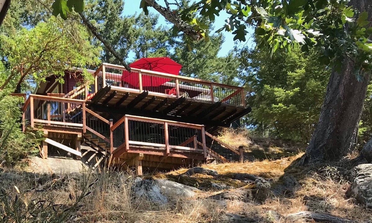 Sturdies Bay Cabin | Serendipity by the sea
