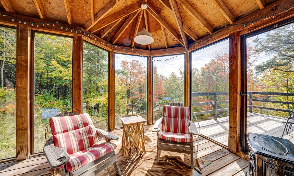 Clearview Cottage | Serene & Spacious Home in Creemore Countryside