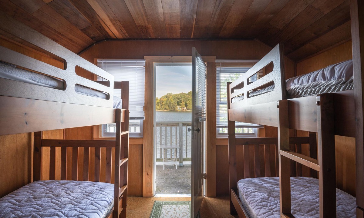Dongola Cottage | Shadow Lake Cottage -Kawartha Lakes