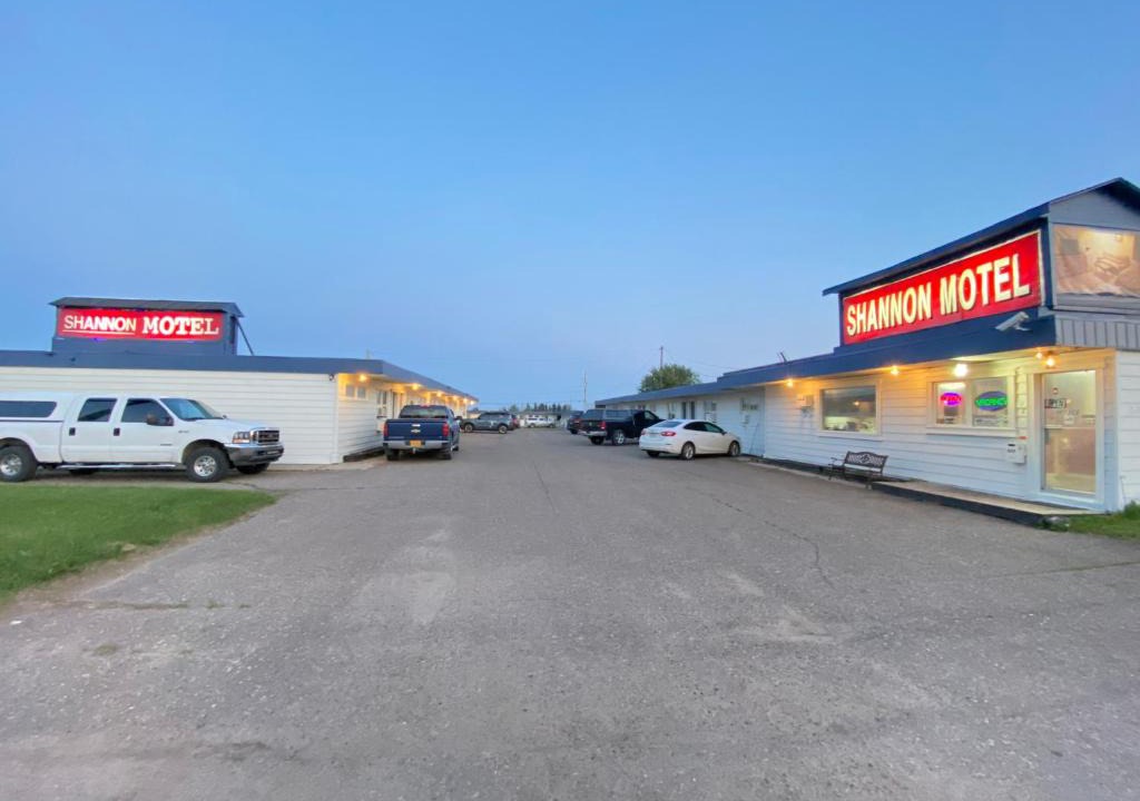 Fort Nelson Hotel | Shannon Motel