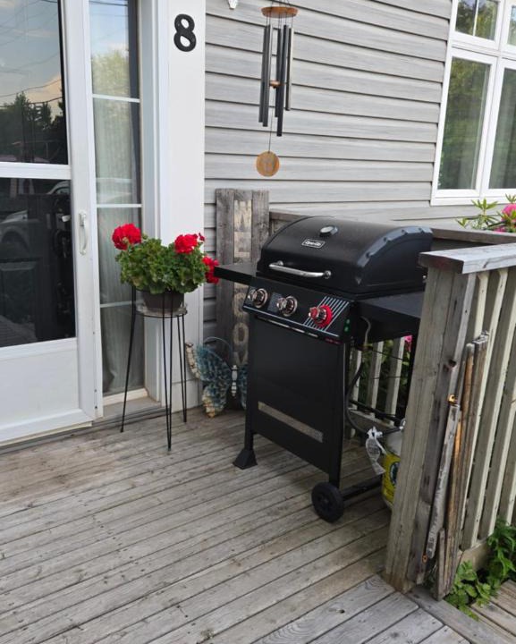 Pointe-du-Chene Bed & Breakfast | Shediac Beach Suite- Pointe du Chene Wharf and Parlee Beach