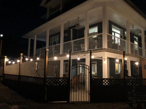 Smithers Apartment | Simcoe B&B - Incredible vacation suite