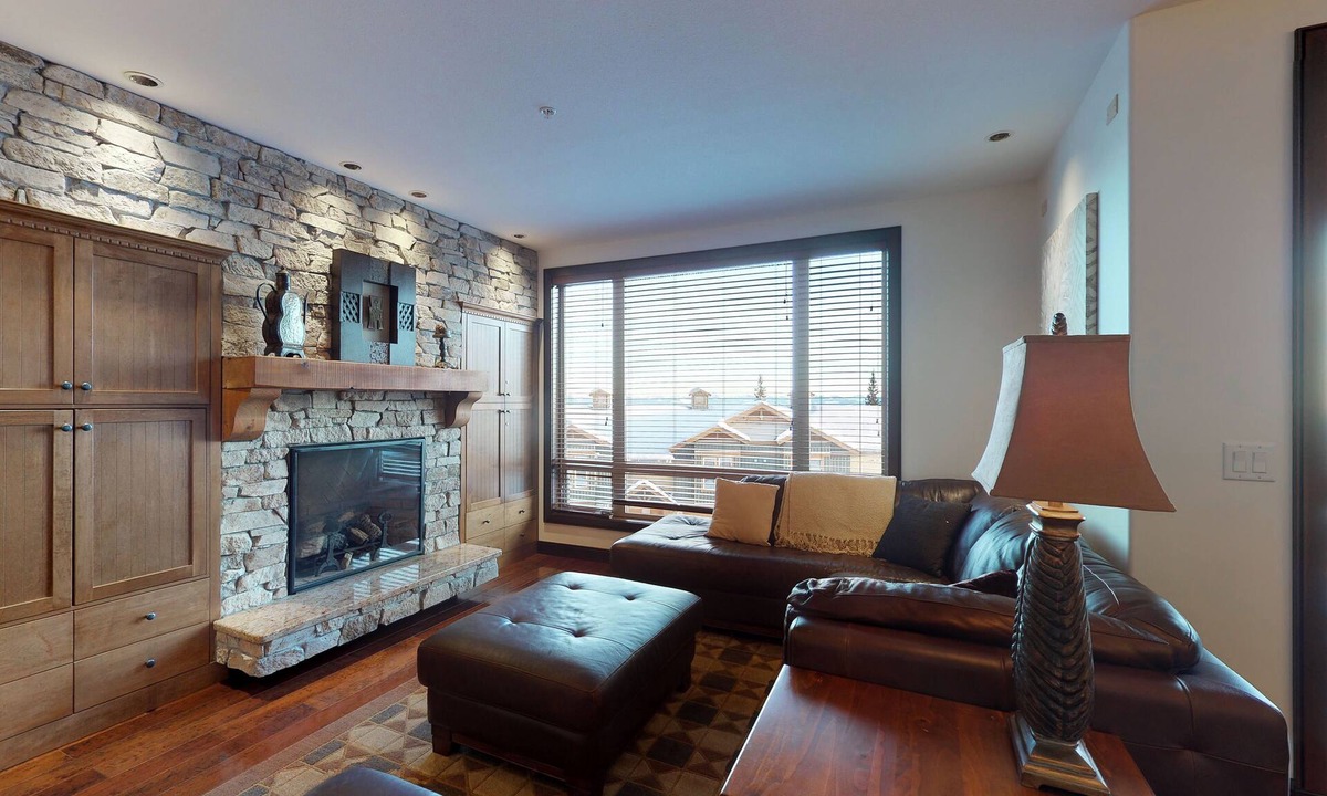 Big White Ski Resort Condo | Ski-in/out condo w/private hot tub, gas fireplace, & steam shower - mtn views