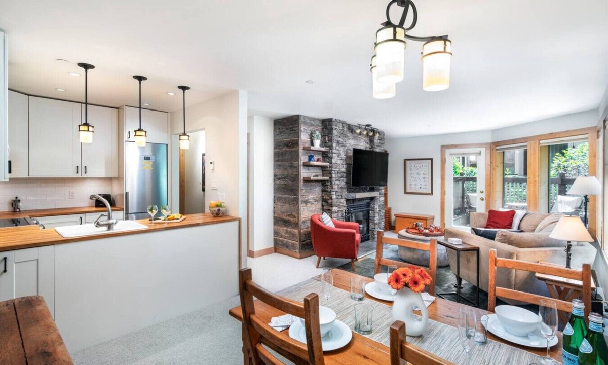 Blackcomb House | Ski-In/Out|Townhouse|Free Prkng