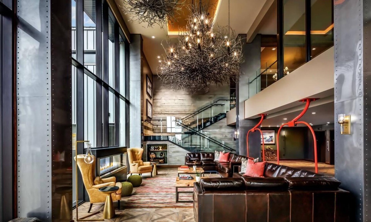 Rossland House | Slope-Side Elegance | Ski-In/Ski-Out | Spa, Fitness Center & Pet-Friendly