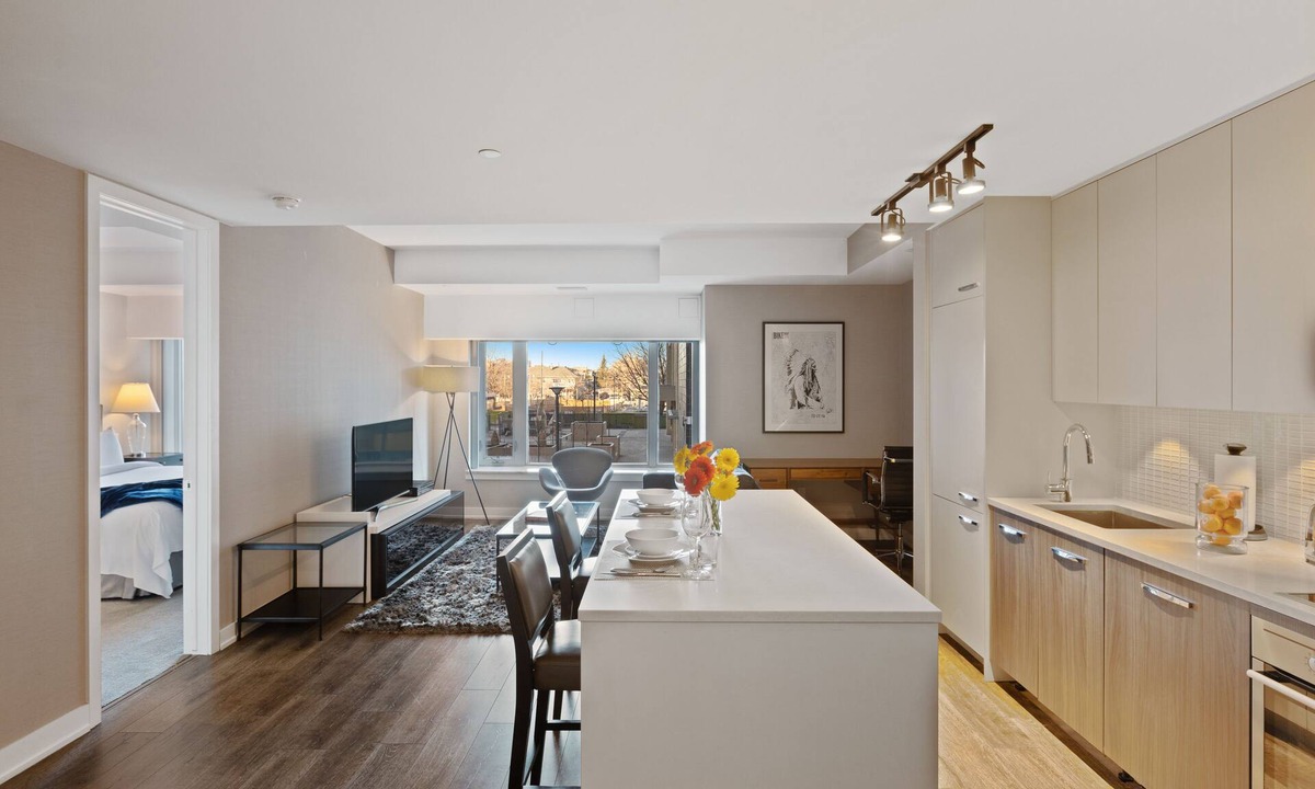 Little Italy Apartment | SOHO Residences Champagne