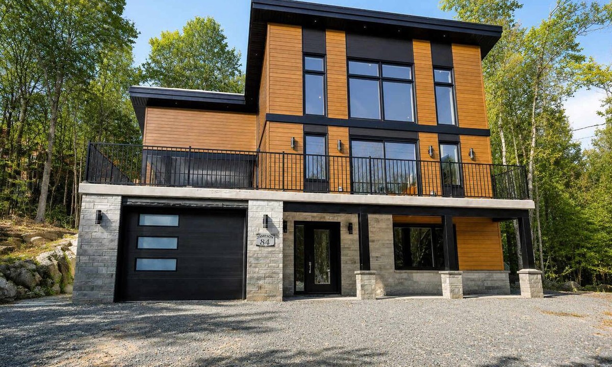 Saint-Philemon Ski Chalet | Spa, Mountains & Ultimate Comfort | Le Jameson