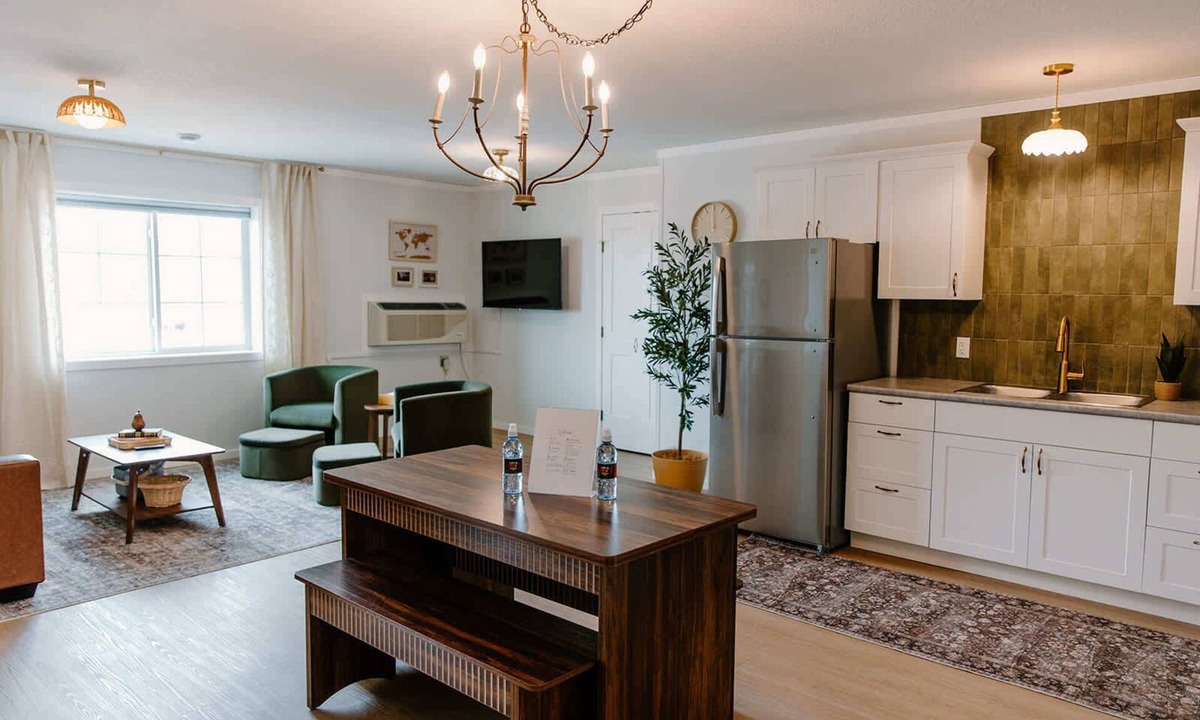 La Crete Apartment | Spacious 1BR Loft in La Crete - Full Kitchen