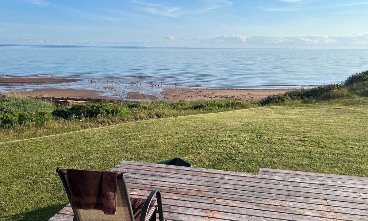 Queens County Cottage | Spacious 3 bedroom waterfront cottage. Only 75 feet from your own private beach!