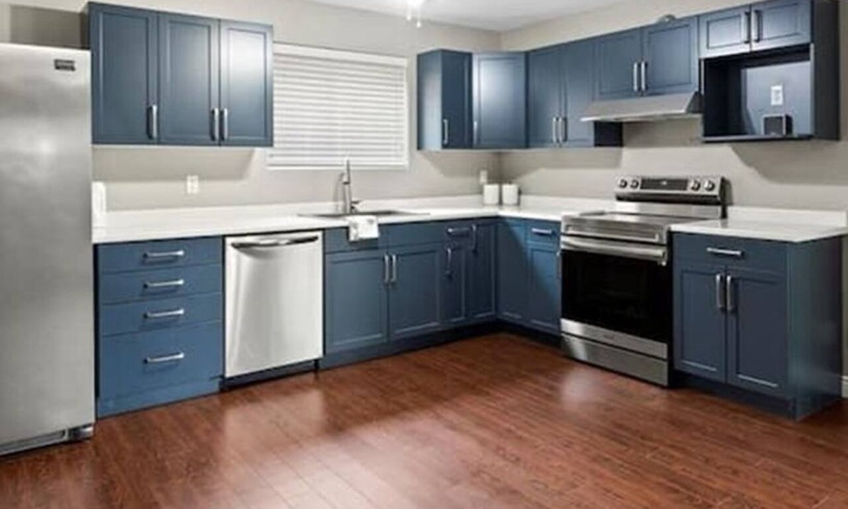 LaSalle House | Spacious 3BR Basement Suite | Near 5min Gordie Howe Bridge | Families & Groups