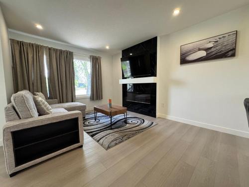 Northwest Calgary House | Spacious 4-Bedroom Home in NW Calgary