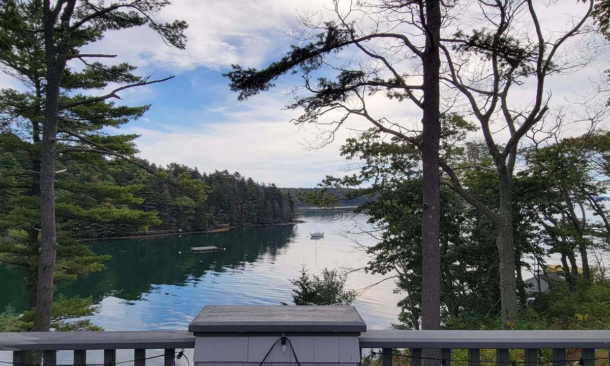 Boothbay House | Spacious 5-Bedroom home in Boothbay with stunning waterfront views!